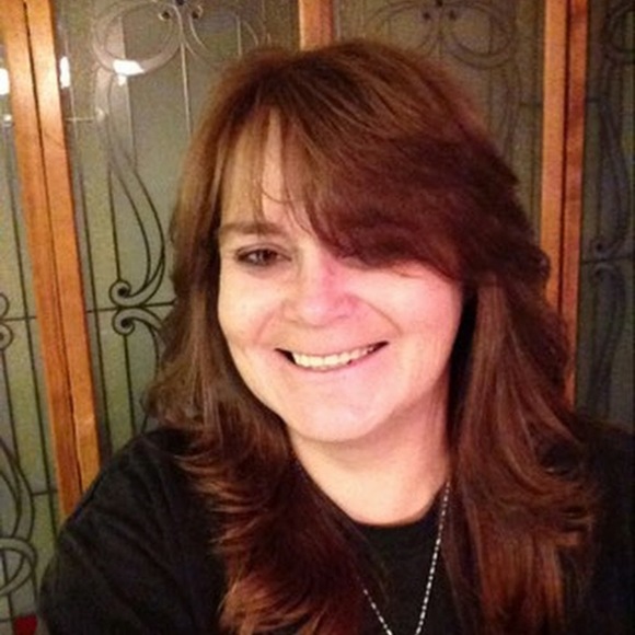 Meet your Posher, Lizz - Picture 1 of 1